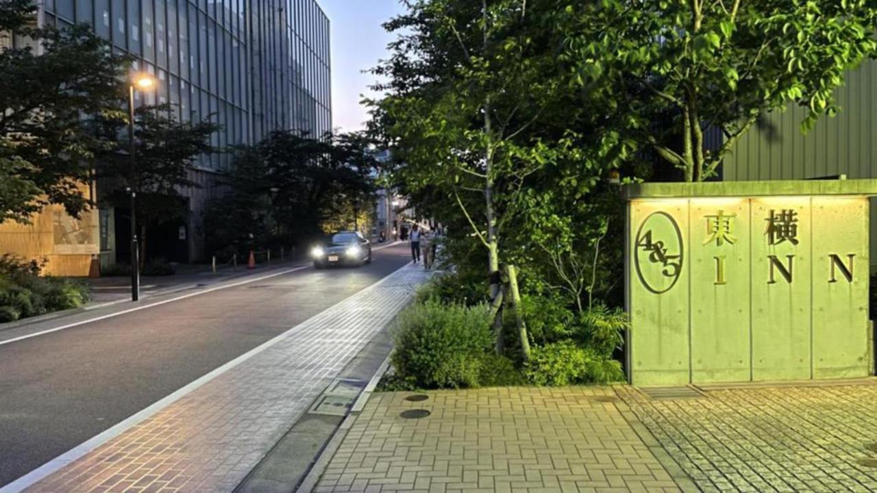 Toyoko Inn Tokyo Shinagawa Konan-Guchi Tennozu Isle Buitenkant foto